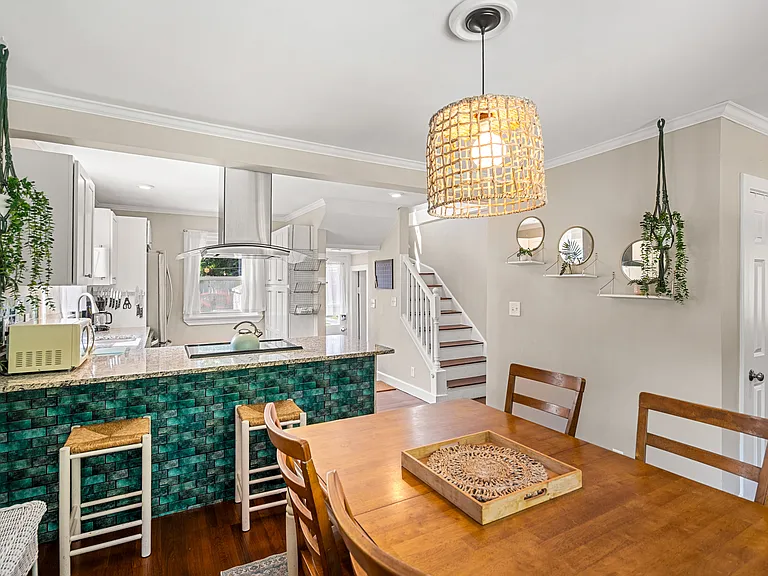 6 Elwyn Rd — Photo 12