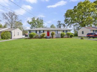 425 Nixon Dr, Lebanon, TN 37087