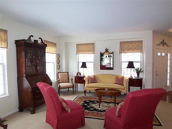 2nd image of 428 Seaton Ct
