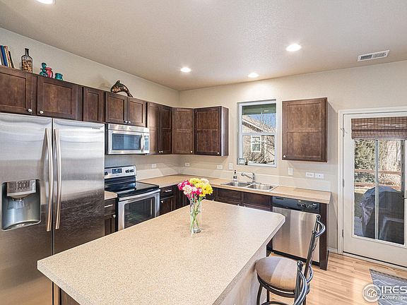 4th image of 310 Kalkaska Ct