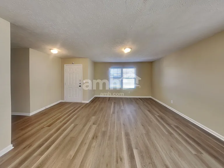 5527 Middlebury Dr — Photo 4