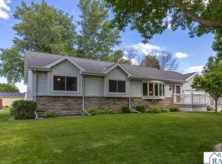 109 Creative Ct, Mankato, MN 56001