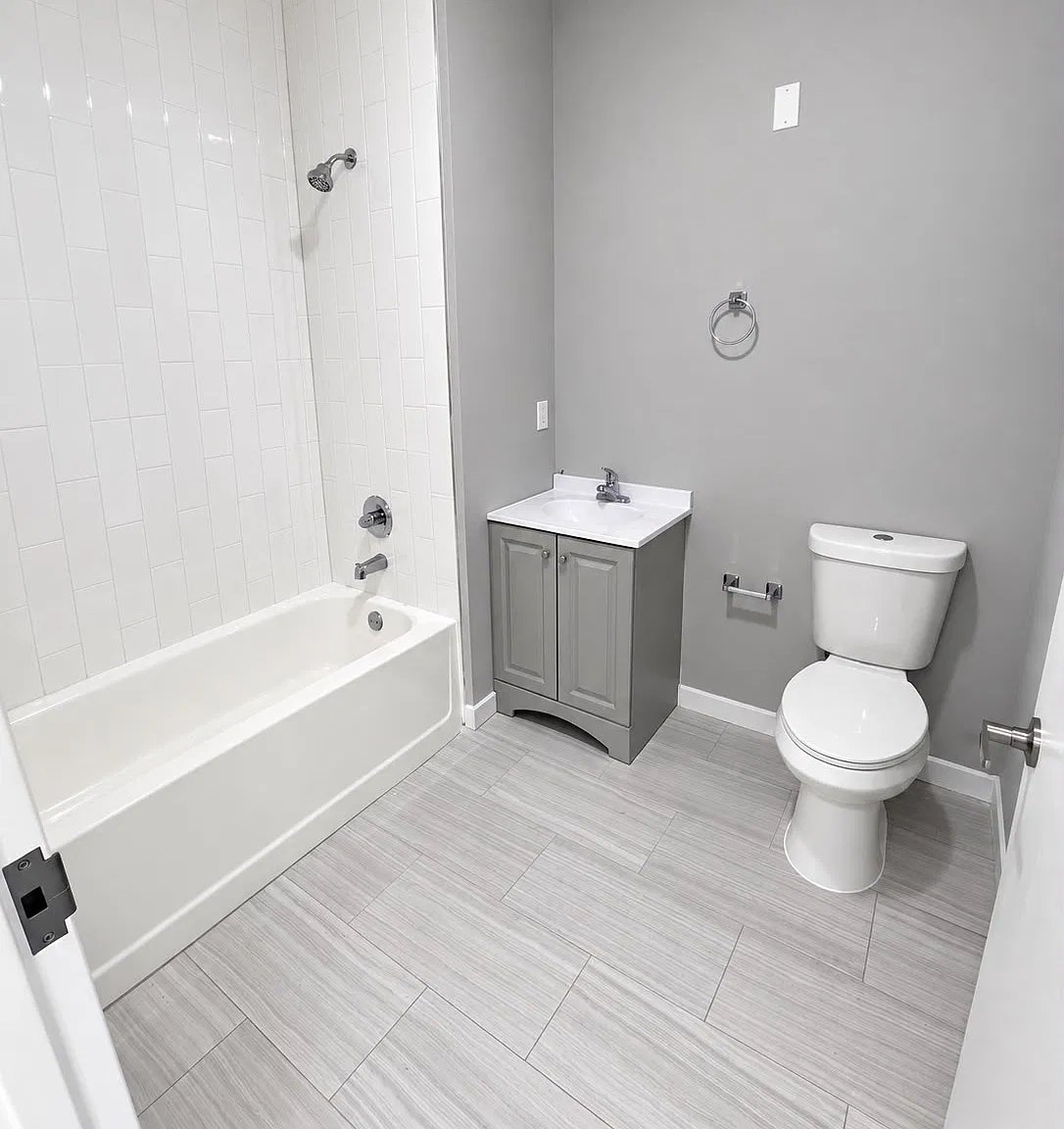 1 bed, $1,818 — Photo 4