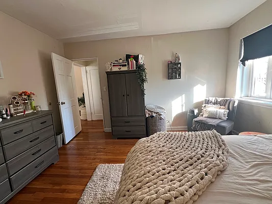 Rented by Prime Realty | media 20