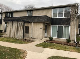 8299 Kennedy Cir UNIT 4, Warren, MI 48093