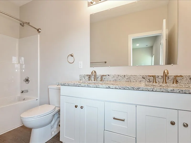 2 bed, 1104 sqft, $1,695 — Photo 3