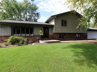 11S510 Book Rd, Naperville, IL 60564