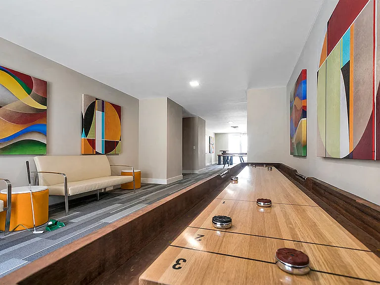 Aster Apartments — Photo 36