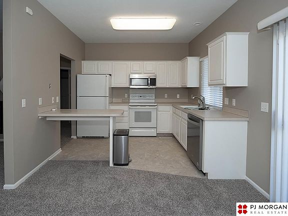 4th image of 6616 S 117th St