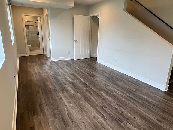 3rd image of 620 N Serrano Ave #622-1/2