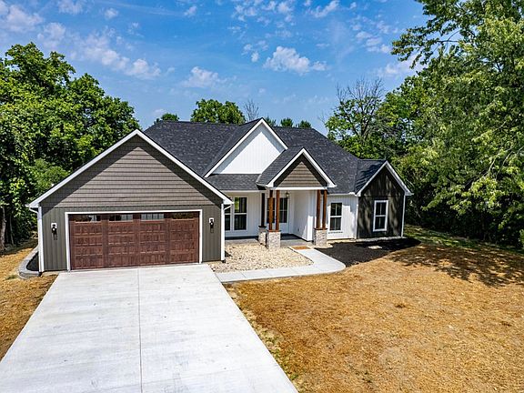 2nd image of 6336 Amelia Dr