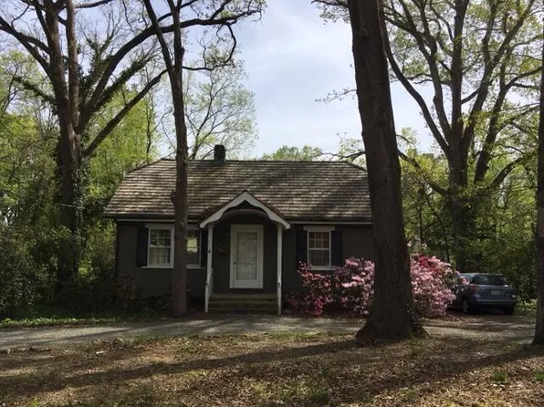 4 Davie Cir, Chapel Hill, NC 27514