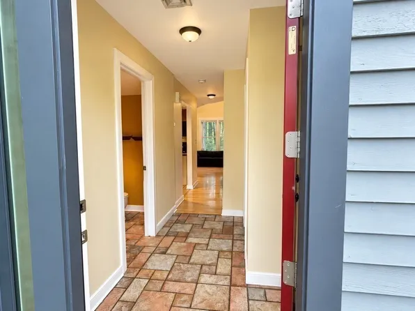 110 Dean St Unit 98, Taunton, MA 02780