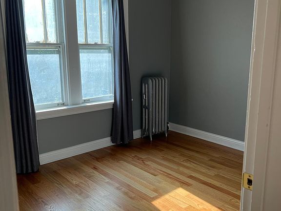 5th image of 3026 W Palmer Blvd APT 2S