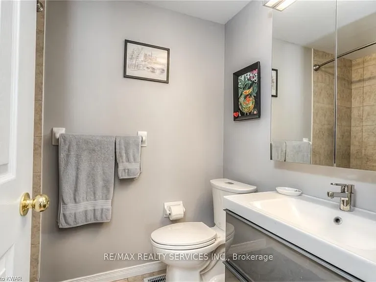 317 Briarmeadow Dr — Photo 12