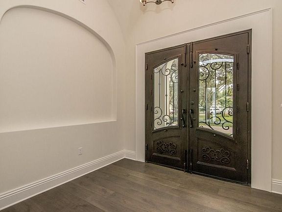 4th image of 753 Harbor Palms Ct