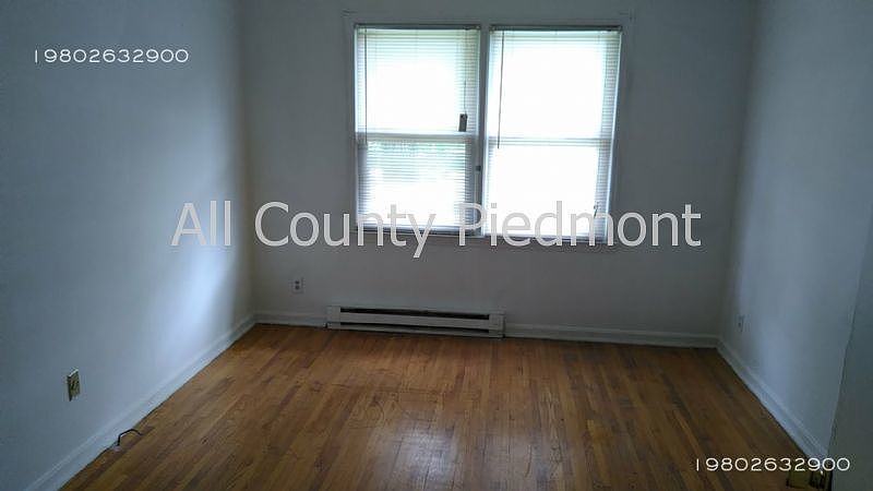 2nd image of 501 Dare Dr APT 2