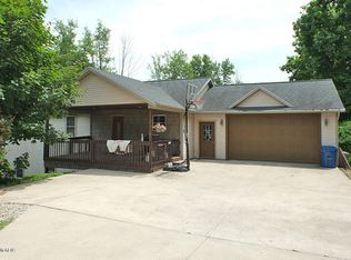 10451 Stoney Point Rd, Delton, MI 49046