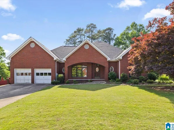 6010 Silver Lake Cir, Pinson, AL 35126