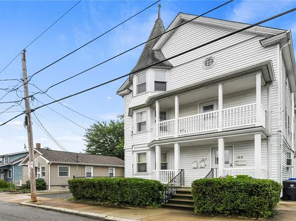 105 Oakland Ave, Pawtucket, RI 02861