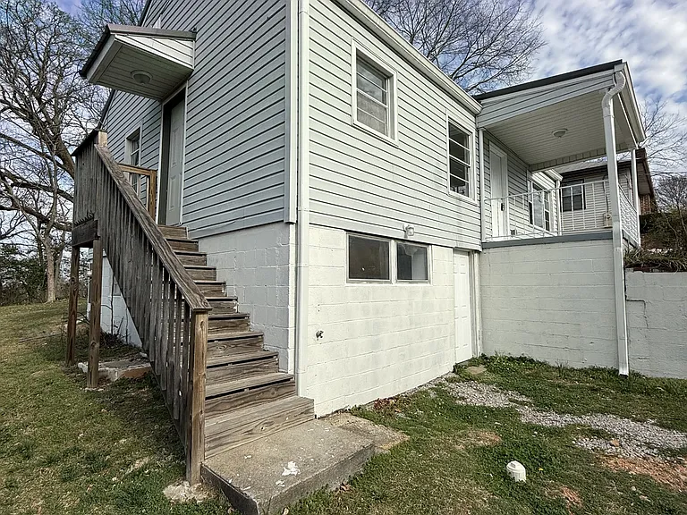 7824 Rugby Ct — Photo 2