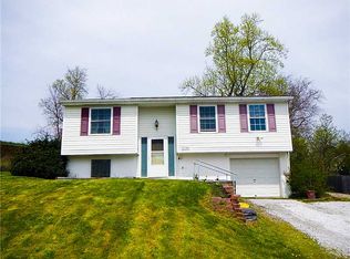 114 Cranbrooke Dr, Coraopolis, PA