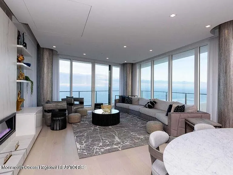 1101 N Ocean Ave #902 — Photo 3
