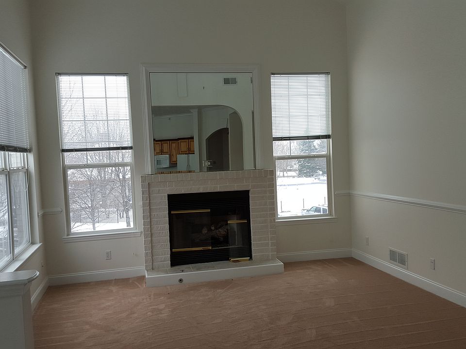 Living Room with Gas Fireplace