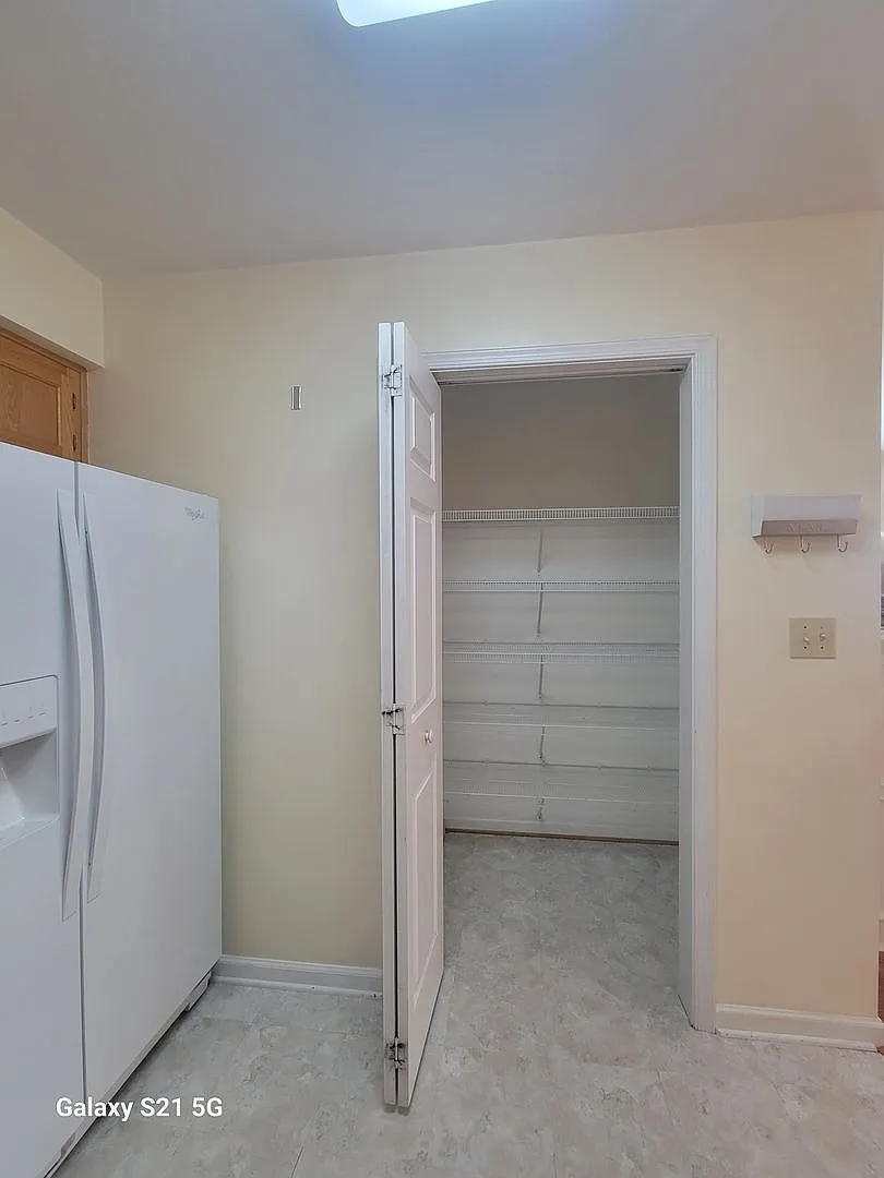 3 bedroom, 2 bathroom townhouse in Western Branch — Photo 3