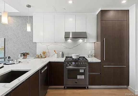2nd image of 33-66 Farrington #14A