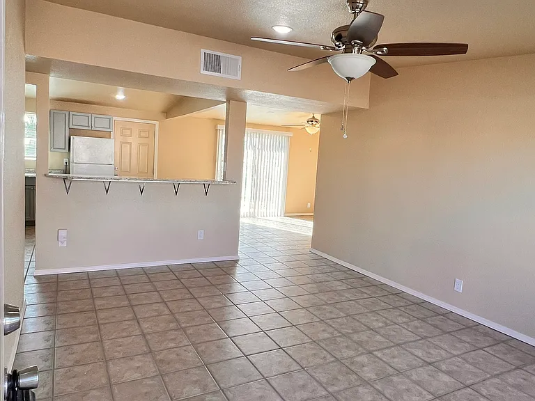 2220 Skyway Dr — Photo 5