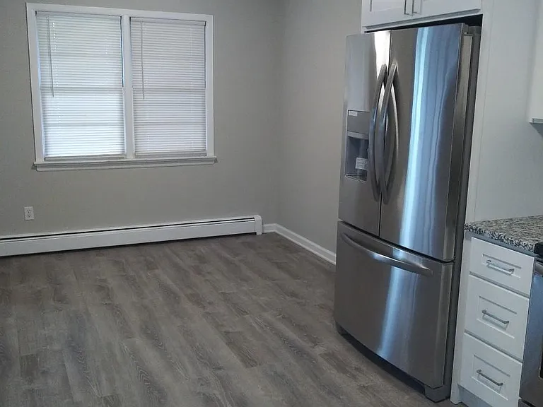 130 Morris Ave #10 — Photo 5