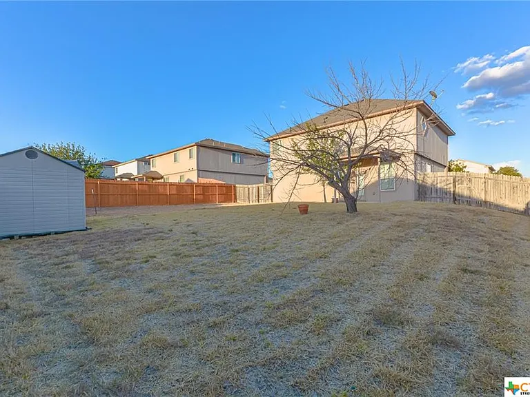 2103 Ryan Dr — Photo 6
