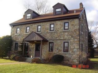 5219 W Hopewell Rd APT 2, Center Valley, PA 18034
