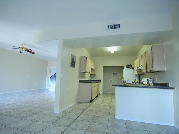 3rd image of 2054 W Cadbury Ct
