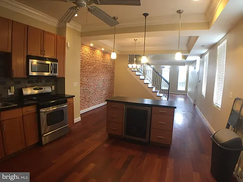 2200 Orleans St Photo 1