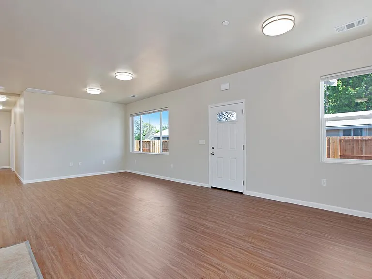 2354 Marina Blvd — Photo 4