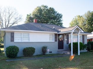 1825 Seabrook Rd, Fayetteville, NC 28301