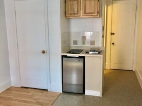 272 Newbury St