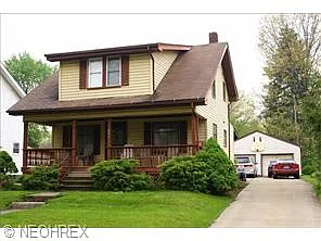 891 Oak Knoll Ave SE photo 1