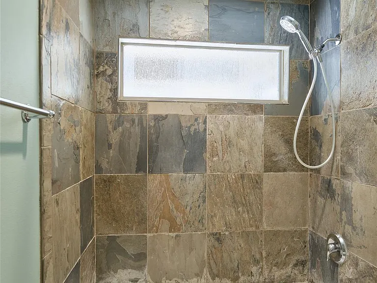 13613 Vail Dr — Photo 30