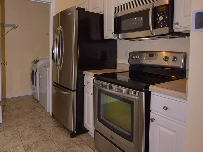 1481 Cambridge Lakes Dr — Photo 16