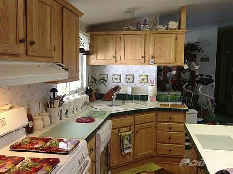 Fernwood 89 - Kitchen2