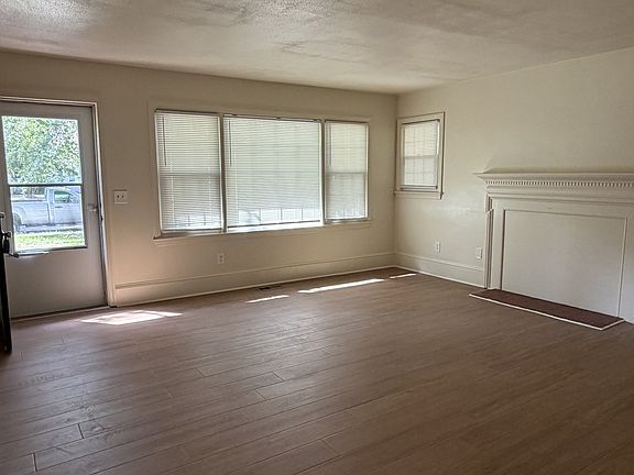 3rd image of 1221 Taney Ave
