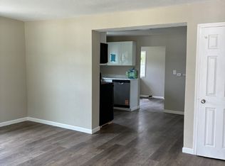 628 W Van Buren St, Centerville, IA 52544