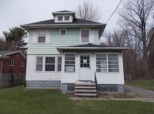 248 Maiden Ln, Rochester, NY 14616