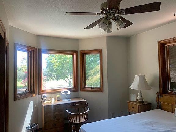 3rd image of 88 College Park