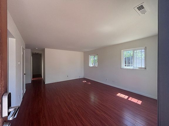 3rd image of 41562 Carmen St