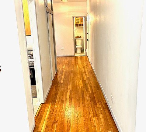 3rd image of 209 E 81st St #2A