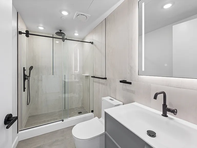 Unit X01 - Bathroom